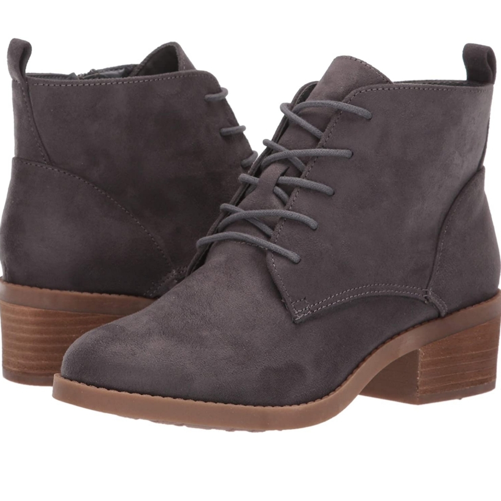 Carlos Macy Chukka bootie